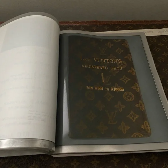 LOUIS VUITTON EXPOSITION COFFEE TABLE BOOK